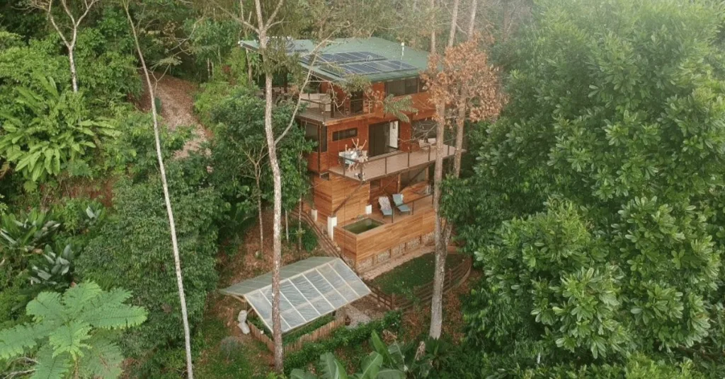 An off the grid home in the rainforest of Costa Rica