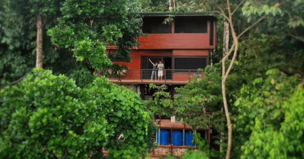 A couple living off the grid in Costa Rica