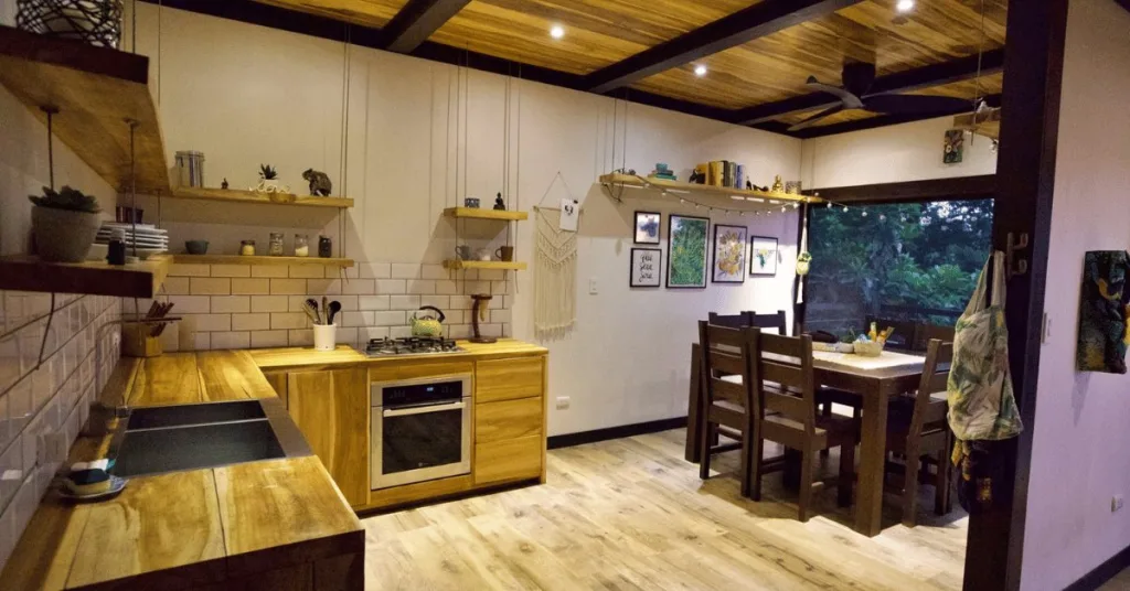 An off-grid kitchen in a Costa Rican home