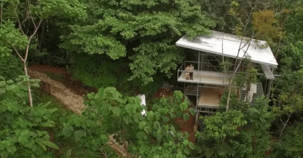 Construction of an off-grid home in the rainforest